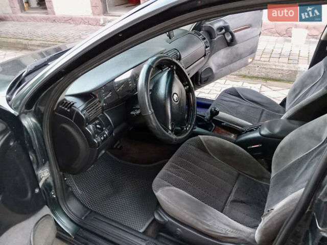 Опель Омега 1997 в Волочиске на Automoto.ua Зеленый Опель Омега, объемом двигателя 2 л и пробегом 300 тыс. км за 1200 $, фото 3 на Automoto.ua