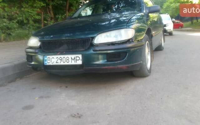 Зеленый Опель Омега, объемом двигателя 2.5 л и пробегом 386 тыс. км за 2000 $, фото 15 на Automoto.ua