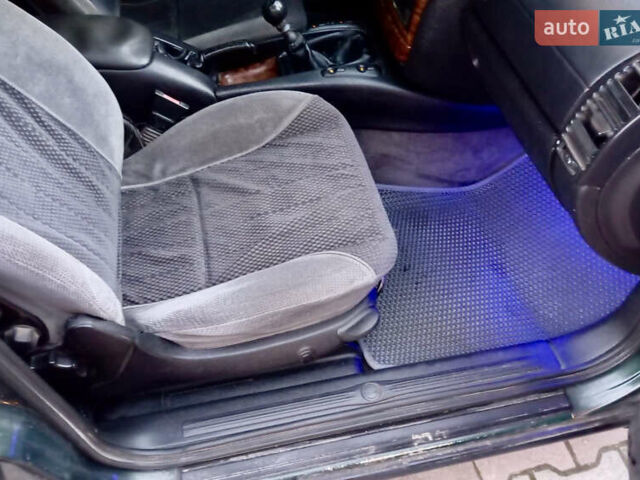 Опель Омега 1997 в Волочиске на Automoto.ua Зеленый Опель Омега, объемом двигателя 2 л и пробегом 300 тыс. км за 1200 $, фото 10 на Automoto.ua