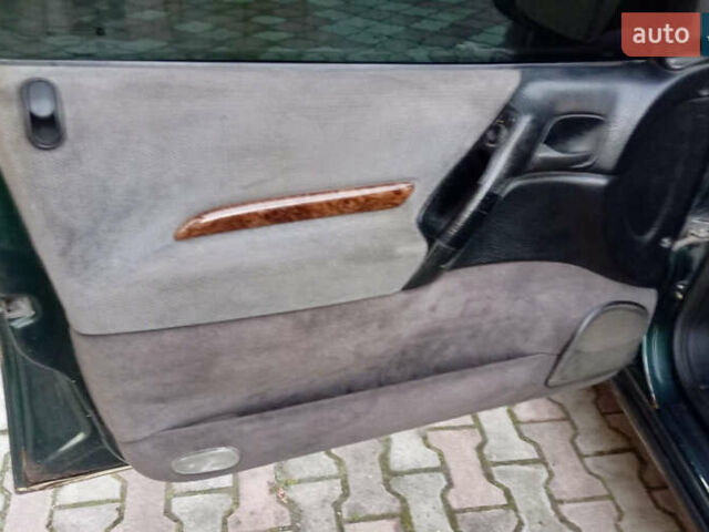 Опель Омега 1997 в Волочиске на Automoto.ua Зеленый Опель Омега, объемом двигателя 2 л и пробегом 300 тыс. км за 1200 $, фото 12 на Automoto.ua