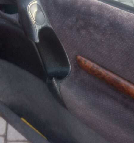 Зеленый Опель Омега, объемом двигателя 2.5 л и пробегом 386 тыс. км за 2000 $, фото 14 на Automoto.ua