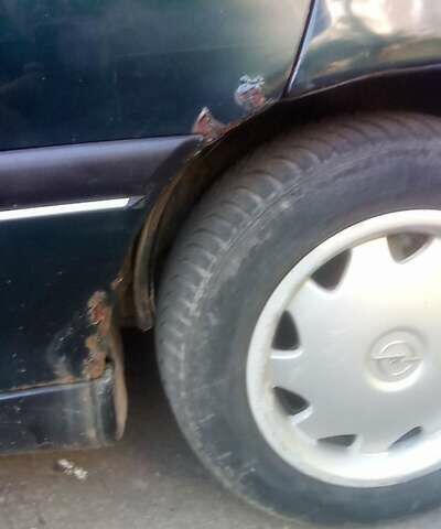 Зеленый Опель Омега, объемом двигателя 2.5 л и пробегом 386 тыс. км за 2000 $, фото 7 на Automoto.ua