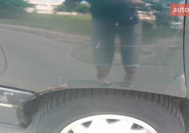 Зеленый Опель Омега, объемом двигателя 2.5 л и пробегом 386 тыс. км за 2000 $, фото 3 на Automoto.ua