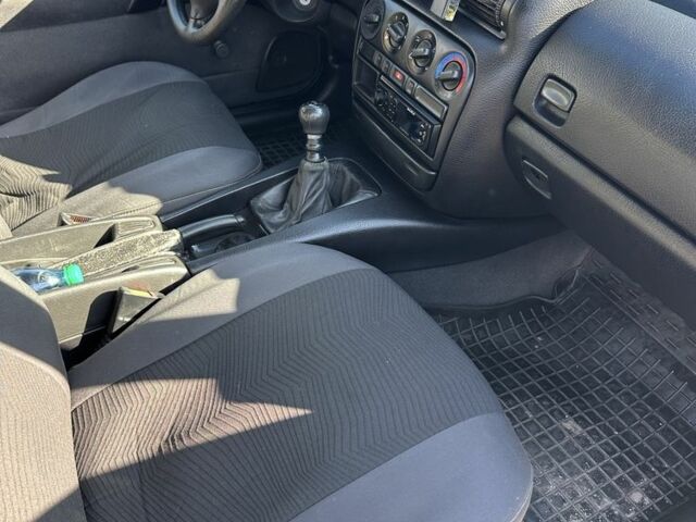 Зелений Опель Омега, об'ємом двигуна 2 л та пробігом 253 тис. км за 2850 $, фото 6 на Automoto.ua