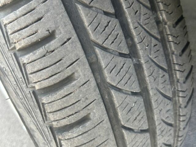 Зелений Опель Омега, об'ємом двигуна 2 л та пробігом 295 тис. км за 1300 $, фото 11 на Automoto.ua