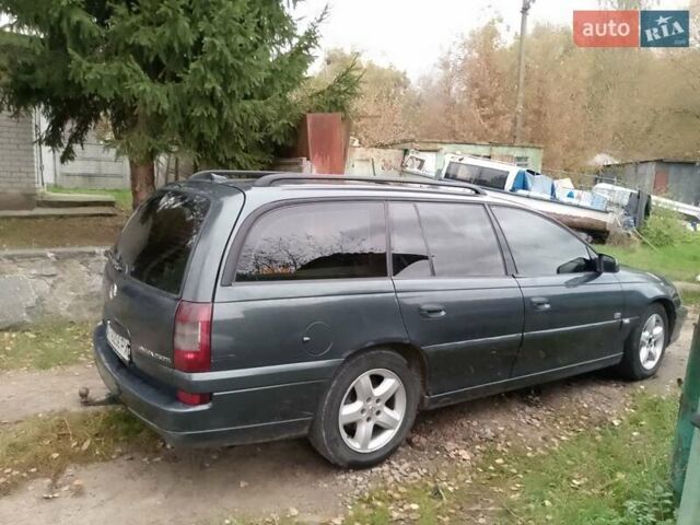 Зеленый Опель Омега, объемом двигателя 2.5 л и пробегом 217 тыс. км за 2900 $, фото 4 на Automoto.ua