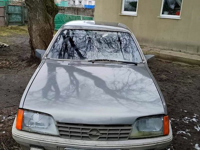 Опель Рекорд, об'ємом двигуна 22 л та пробігом 10 тис. км за 900 $, фото 2 на Automoto.ua