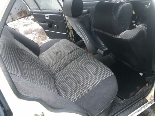 Білий Опель Рекорд, об'ємом двигуна 1.9 л та пробігом 300 тис. км за 750 $, фото 8 на Automoto.ua