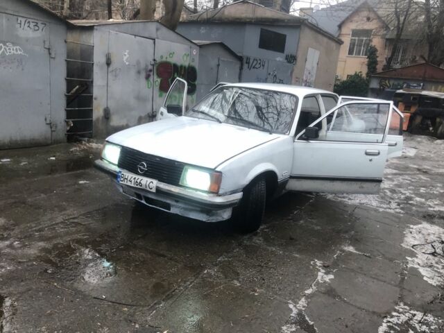 Білий Опель Рекорд, об'ємом двигуна 1.9 л та пробігом 300 тис. км за 750 $, фото 11 на Automoto.ua