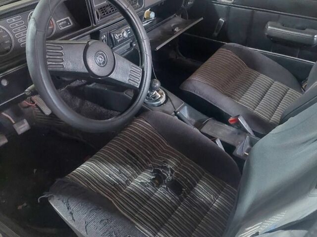 Білий Опель Рекорд, об'ємом двигуна 1.9 л та пробігом 300 тис. км за 250 $, фото 2 на Automoto.ua