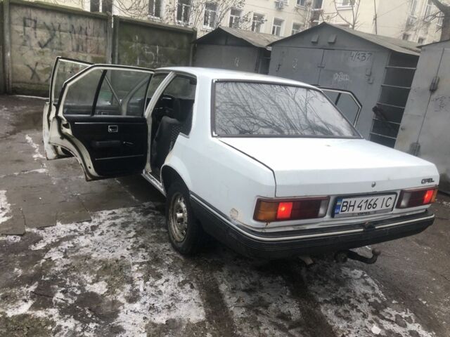 Білий Опель Рекорд, об'ємом двигуна 1.9 л та пробігом 300 тис. км за 750 $, фото 6 на Automoto.ua