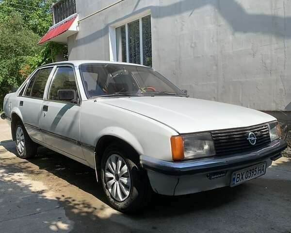 Белый Опель Рекорд, объемом двигателя 0 л и пробегом 368 тыс. км за 1000 $, фото 7 на Automoto.ua