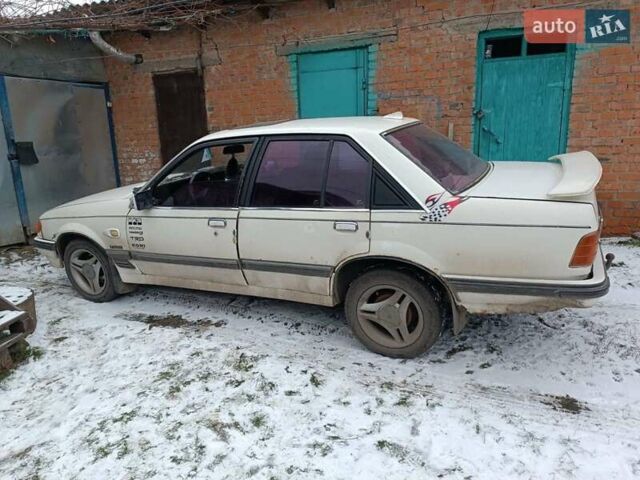 Белый Опель Рекорд, объемом двигателя 1.8 л и пробегом 250 тыс. км за 800 $, фото 4 на Automoto.ua