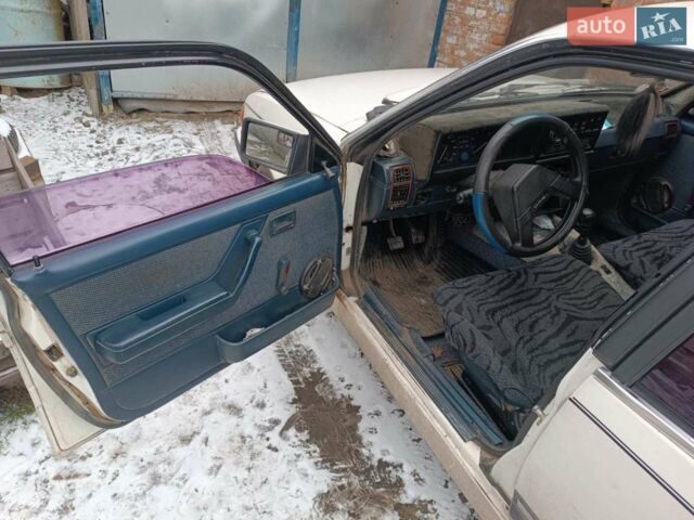 Білий Опель Рекорд, об'ємом двигуна 1.8 л та пробігом 250 тис. км за 800 $, фото 5 на Automoto.ua