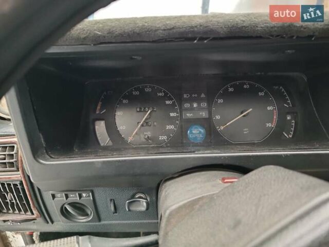 Белый Опель Рекорд, объемом двигателя 1.8 л и пробегом 250 тыс. км за 800 $, фото 14 на Automoto.ua