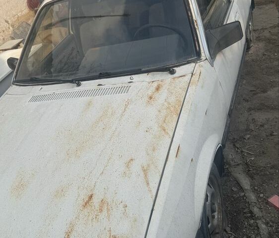 Белый Опель Рекорд, объемом двигателя 2 л и пробегом 280 тыс. км за 346 $, фото 1 на Automoto.ua