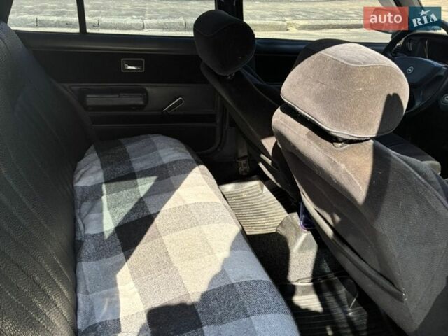 Белый Опель Рекорд, объемом двигателя 2 л и пробегом 285 тыс. км за 1200 $, фото 7 на Automoto.ua