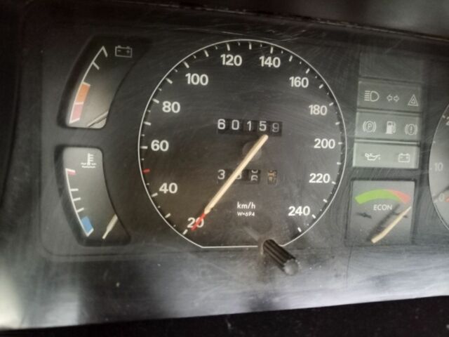 Белый Опель Рекорд, объемом двигателя 2 л и пробегом 600 тыс. км за 712 $, фото 5 на Automoto.ua