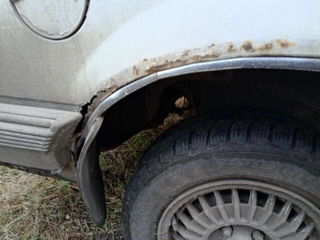 Белый Опель Рекорд, объемом двигателя 2 л и пробегом 600 тыс. км за 712 $, фото 4 на Automoto.ua