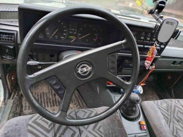 Білий Опель Рекорд, об'ємом двигуна 2 л та пробігом 500 тис. км за 600 $, фото 2 на Automoto.ua