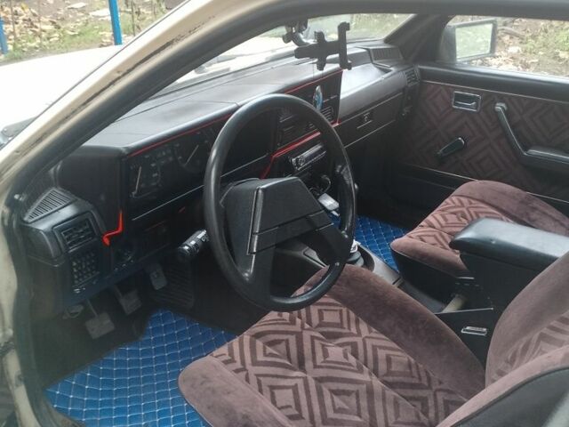 Бежевий Опель Рекорд, об'ємом двигуна 0 л та пробігом 70 тис. км за 1400 $, фото 3 на Automoto.ua