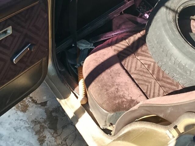 Бежевый Опель Рекорд, объемом двигателя 0 л и пробегом 350 тыс. км за 581 $, фото 4 на Automoto.ua