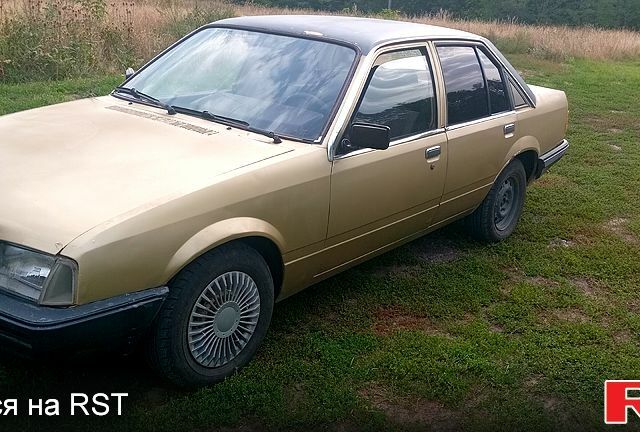 Бежевый Опель Рекорд, объемом двигателя 2 л и пробегом 500 тыс. км за 1200 $, фото 2 на Automoto.ua