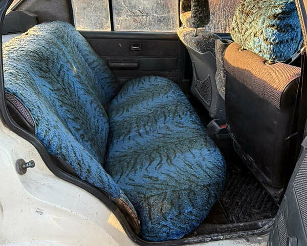 Бежевий Опель Рекорд, об'ємом двигуна 2 л та пробігом 200 тис. км за 350 $, фото 7 на Automoto.ua