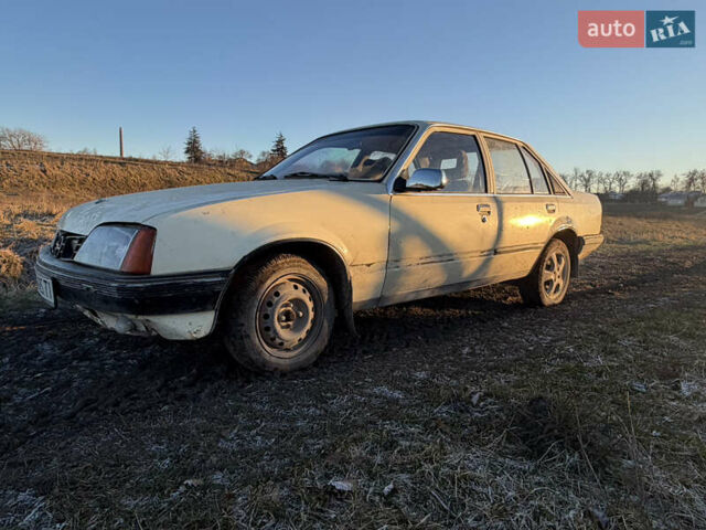 Бежевий Опель Рекорд, об'ємом двигуна 2 л та пробігом 200 тис. км за 350 $, фото 1 на Automoto.ua