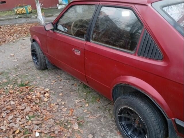 Чорний Опель Рекорд, об'ємом двигуна 1.3 л та пробігом 111 тис. км за 593 $, фото 1 на Automoto.ua