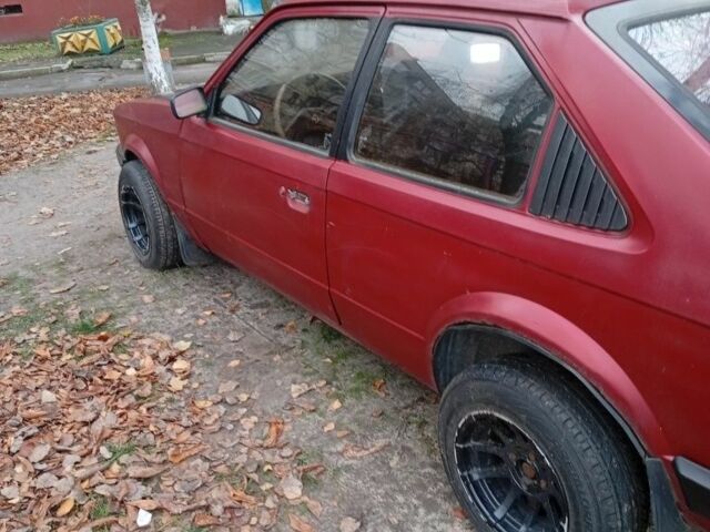 Чорний Опель Рекорд, об'ємом двигуна 1.3 л та пробігом 111 тис. км за 593 $, фото 4 на Automoto.ua