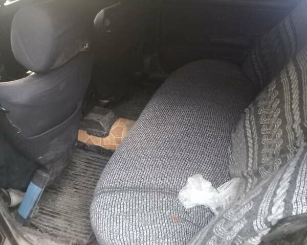 Черный Опель Рекорд, объемом двигателя 1.77 л и пробегом 921 тыс. км за 900 $, фото 2 на Automoto.ua