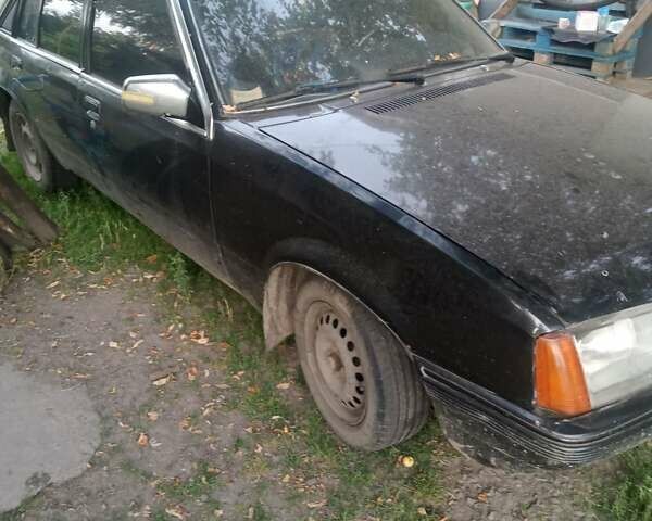 Черный Опель Рекорд, объемом двигателя 1.77 л и пробегом 921 тыс. км за 900 $, фото 5 на Automoto.ua