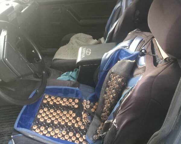 Черный Опель Рекорд, объемом двигателя 1.77 л и пробегом 921 тыс. км за 900 $, фото 3 на Automoto.ua