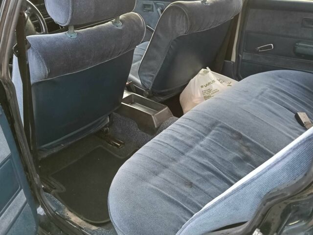 Черный Опель Рекорд, объемом двигателя 2 л и пробегом 1000 тыс. км за 955 $, фото 3 на Automoto.ua