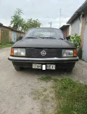 Коричневый Опель Рекорд, объемом двигателя 0 л и пробегом 100 тыс. км за 478 $, фото 3 на Automoto.ua