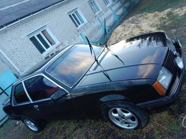 Коричневый Опель Рекорд, объемом двигателя 2 л и пробегом 200 тыс. км за 800 $, фото 5 на Automoto.ua