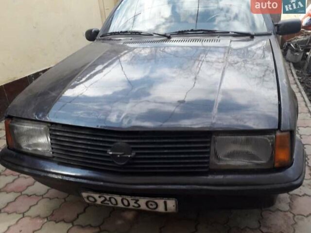 Коричневый Опель Рекорд, объемом двигателя 2 л и пробегом 250 тыс. км за 1200 $, фото 1 на Automoto.ua