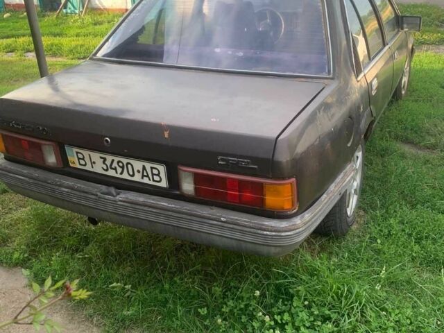 Коричневый Опель Рекорд, объемом двигателя 2 л и пробегом 150 тыс. км за 652 $, фото 3 на Automoto.ua