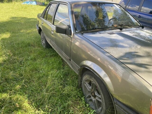 Коричневый Опель Рекорд, объемом двигателя 2.3 л и пробегом 90 тыс. км за 512 $, фото 6 на Automoto.ua