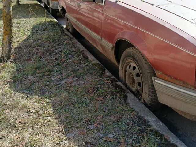 Красный Опель Рекорд, объемом двигателя 2 л и пробегом 500 тыс. км за 300 $, фото 1 на Automoto.ua