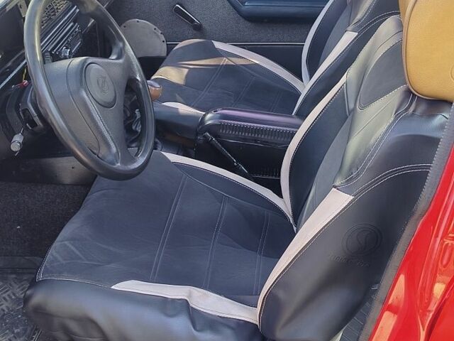 Красный Опель Рекорд, объемом двигателя 2 л и пробегом 1000 тыс. км за 1200 $, фото 6 на Automoto.ua