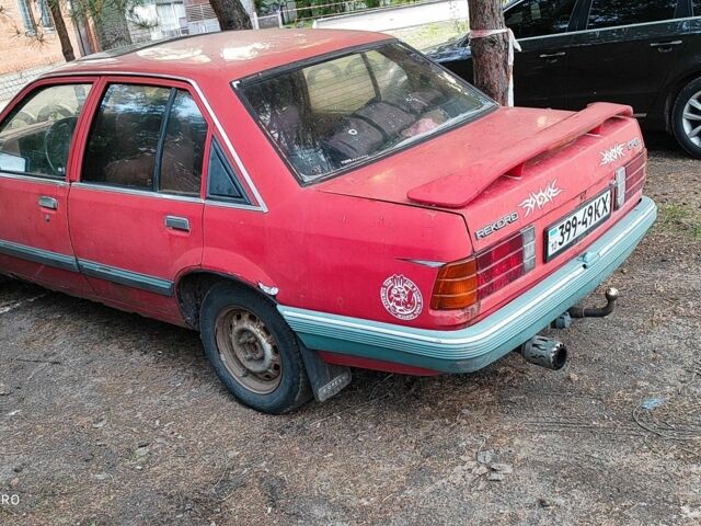 Красный Опель Рекорд, объемом двигателя 0 л и пробегом 1000 тыс. км за 0 $, фото 5 на Automoto.ua