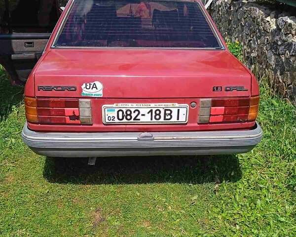 Красный Опель Рекорд, объемом двигателя 1.8 л и пробегом 100 тыс. км за 1000 $, фото 2 на Automoto.ua