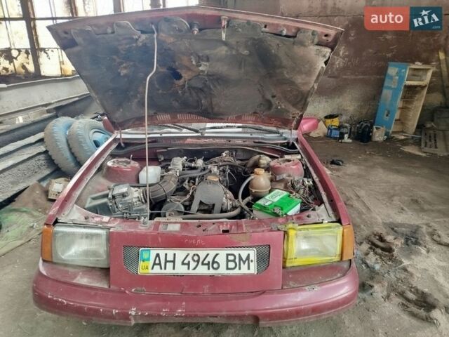 Червоний Опель Рекорд, об'ємом двигуна 2 л та пробігом 310 тис. км за 600 $, фото 1 на Automoto.ua