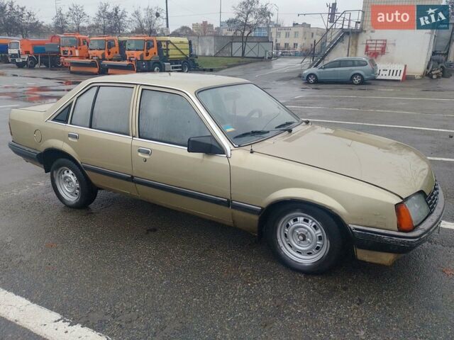 Жовтий Опель Рекорд, об'ємом двигуна 1.8 л та пробігом 86 тис. км за 1000 $, фото 4 на Automoto.ua