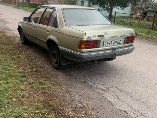 Желтый Опель Рекорд, объемом двигателя 2.3 л и пробегом 327 тыс. км за 798 $, фото 1 на Automoto.ua