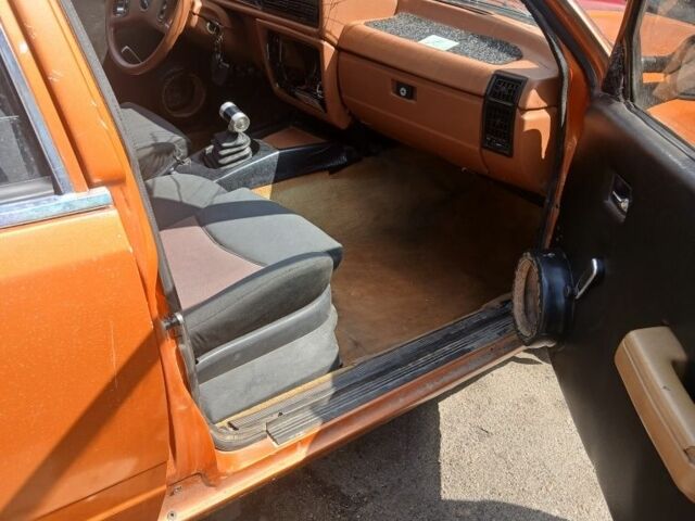 Желтый Опель Рекорд, объемом двигателя 2 л и пробегом 100 тыс. км за 532 $, фото 3 на Automoto.ua