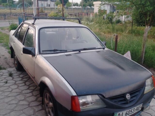 Сірий Опель Рекорд, об'ємом двигуна 0 л та пробігом 310 тис. км за 674 $, фото 2 на Automoto.ua