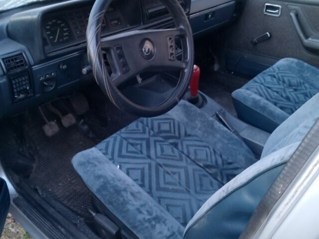 Сірий Опель Рекорд, об'ємом двигуна 0 л та пробігом 222 тис. км за 158 $, фото 6 на Automoto.ua